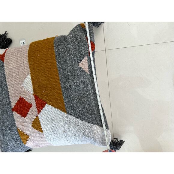 Jada Outdoor Pillow Set NWT - Picture 6 of 8